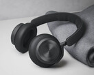 El BeoPlay HX está fabricado principalmente en aluminio y cuero, y B&amp;O ha optado por auriculares de espuma con memoria. (Fuente de la imagen: Bang &amp; Olufsen)