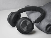 El BeoPlay HX está fabricado principalmente en aluminio y cuero, y B&O ha optado por auriculares de espuma con memoria. (Fuente de la imagen: Bang & Olufsen)
