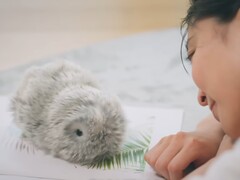 Según se informa, el Moflin de Casio puede expresar 4 millones de rasgos de personalidad y comportamientos diferentes. (Fuente de la imagen: Casio vía YouTube)