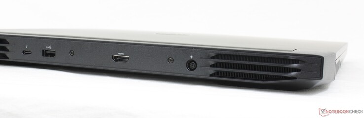 Trasera: USB-C con Thunderbolt 4 + DisplayPort 1.4, USB-A 3.2 Gen. 1, HDMI 2.1, adaptador de CA