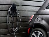 El nuevo conector de pared J1772 puede cargar cualquier cosa (imagen: Tesla)