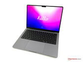 Apple podría conseguir un tercer proveedor de pantallas para los futuros MacBooks OLED