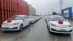 Los modelos de demostración E70 con batería de estado semisólido (imagen: DongFeng)