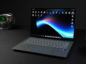 El Asus Googlebook 14 pesa menos de 1 kg (2,2 lb).