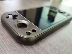 Anbernic se ha puesto en marcha con una incesante tanda de lanzamientos de portátiles de juego. (Fuente de la imagen: vía RetroHandhelds)