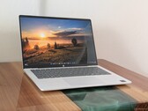 Análisis del portátil HP OmniBook 5 14: Windows ARM con OLED por menos de 600 dólares