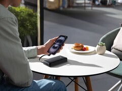 La batería Zolo Power Bank de Anker con cable USB-C integrado (en la imagen) ya está disponible para pedidos anticipados. (Fuente de la imagen: B&amp;amp;H Photo)