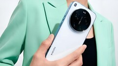 Una filtración afirma que el Xiaomi 17 Ultra podría llegar al mercado chino con una batería de 6.800 mAh y cuatro opciones de color (Fuente de la imagen: Google Gemini vía Weibo)