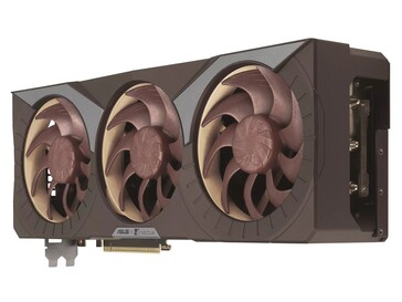 Asus GeForce RTX 5080 16GB GDDR7 Noctua OC Edition vista lateral. (Fuente de la imagen: Asus)