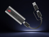 El ROG USB-C10G es un adaptador de USB-C a 10GbE. En la imagen: una fotografía promocional del accesorio con el cable incluido.