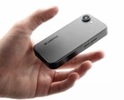 La Bluefox NX1, extremadamente compacta, tiene una pantalla de sólo 4 pulgadas en diagonal. (Fuente de la imagen: Bluefox)