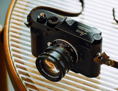 El Mandler 50 mm f/1,4 E46 Pre-ASPH se inspira en el diseño de un antiguo objetivo Leica Summilux.