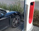 Los Superchargers de Tesla se abren a los coches eléctricos que no son de Tesla en un piloto que cambia el juego