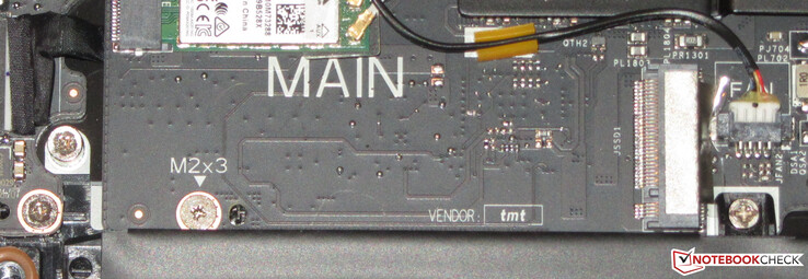 Hay una ranura para un segundo SSD NVMe.