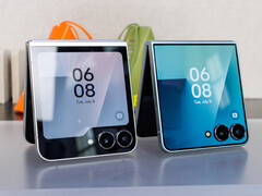 Samsung Galaxy Z Flip7 (derecha) comparado con el Flip7 FE (izquierda)