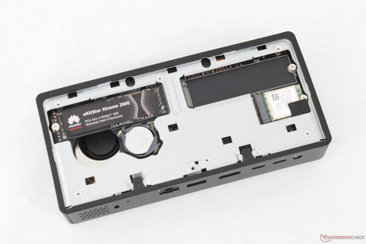 Parte inferior con el panel verde retirado