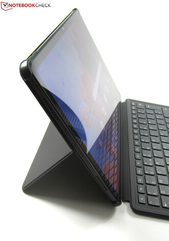 La Lenovo Tab P12 con el Lenovo Keyboard Pack