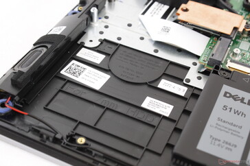 Espacio vacío para una potencial unidad SATA III de 2,5 pulgadas. Curiosamente, sin embargo, no hay puertos o cables SATA que soporten ningún