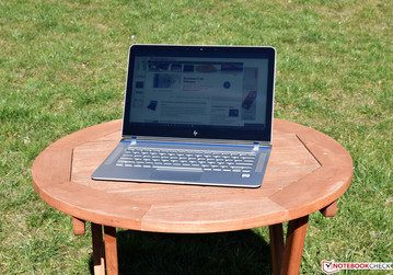 HP Spectre 13 al sol