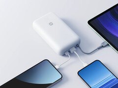 La nueva batería externa básica de Xiaomi de 20,000 mAh está disponible en blanco y negro.