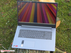 Lenovo IdeaPad 3 17ABA7 (82RQ003CGE). Unidad de evaluación proporcionada por: