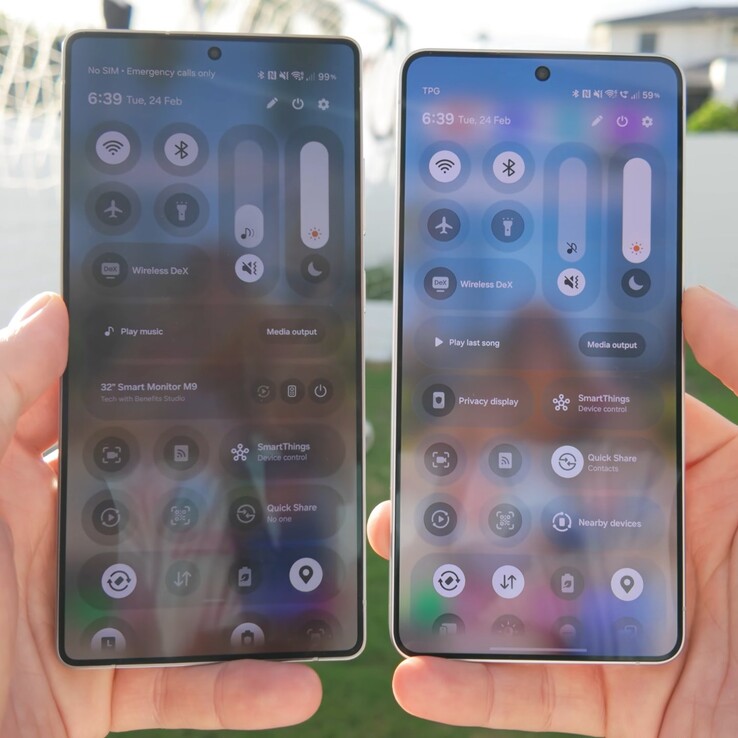 Galaxy S25 Ultra frente a Galaxy S26 Ultra brillo.