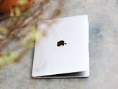 Apple se espera que lance pronto un MacBook barato con pantalla de 12,9 pulgadas (Fuente de la imagen: Thai Nguyen)