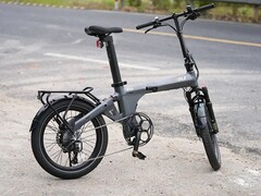 La bicicleta eléctrica plegable Morfuns Eole X tiene una autonomía de 115 km. (Fuente de la imagen: Morfuns)