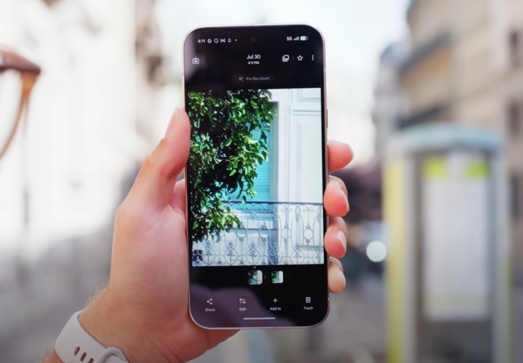 El Pixel 10 Pro puede tomar fotos decentes con zoom 100x de edificios (Fuente de la imagen: MrWhosetheboss)