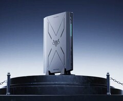 El mini PC para juegos Minisforum AtomMan G7 Pro incorpora una potente CPU Intel con gráficos RTX 5070 para portátiles. (Fuente de la imagen: ITHome)