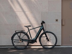 La bicicleta eléctrica Decathlon Elops LD 920 ya está disponible en varios países de la UE. (Fuente de la imagen: Decathlon)