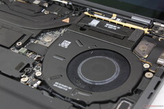 El Core Ultra X7 funciona bastante más rápido en el Dell en comparación con el nuevo Framework.