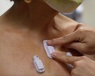 El sensor ponible de la NWU permite la monitorización continua y a distancia de las constantes vitales, incluidos los problemas respiratorios. (Fuente: comunicado de prensa de la Universidad Northwestern)