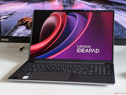 Análisis del Lenovo IdeaPad Pro 5 16 G9. Dispositivo de prueba proporcionado por: