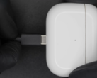 Los AirPods USB-C oficiales podrían estar en camino. (Fuente: Ken Pillonel vía YouTube) 