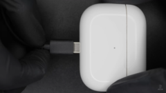 Los AirPods USB-C oficiales podrían estar en camino. (Fuente: Ken Pillonel vía YouTube) 