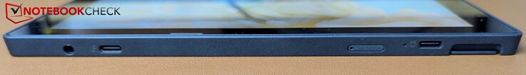 Izquierda: toma de auriculares, USB-C (Thunderbolt 4), nano SIM, USB-C (10 Gbit/s)