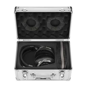 Los auriculares vienen en un estuche rígido especial. (Fuente de la imagen: Audio-Technica)