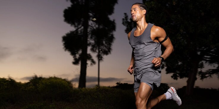 La banda para el brazo Amazfit Helio. (Fuente de la imagen: Amazfit)