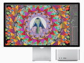 El Studio Display puede conectarse ahora con un cable Thunderbolt 4 Pro más largo (imagen: Apple)