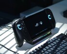 El Asus ROG Xbox Ally X está alimentado por la APU AMD Ryzen Z2 Extreme. (Fuente de la imagen: Alex Waetzel para NotebookcheckReviews en YouTube)