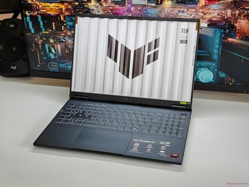 Asus TUF Gaming A16 (fuente de la imagen: Notebookcheck)