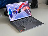 Análisis AMD del Lenovo Yoga Slim 7 14 G8: la CPU Zen4 personalizada se une a una gran pantalla OLED de 2,9K