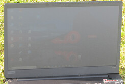 El ThinkPad para exteriores (imagen tomada con luz solar directa).