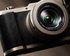 La Panasonic Lumix L10 fotografiada aquí podría enfrentarse pronto a la competencia de Canon.