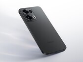 El Oppo Reno 13 Pro 5G podría ser un flagship killer. (Fuente de la imagen: Florian Schmidt/Notebookcheck)