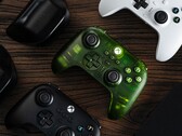 El mando 8BitDo Ultimate de 3 modos para Xbox (en la imagen) se conecta a las consolas Xbox mediante un cable USB. (Fuente de la imagen: 8BitDo)