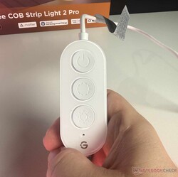 La unidad de control situada al final de la tira de luces