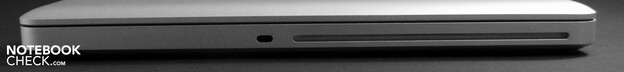 El MacBook Pro 17 incluía una unidad óptica sin soporte para Blu-Ray/HD DVD. Era una pena, teniendo en cuenta el precio de salida de unos 2.500 euros