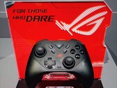 El mando inalámbrico Xbox ROG Raikiri II expuesto en la Gamescom. (Fuente de la imagen: Asus ROG)